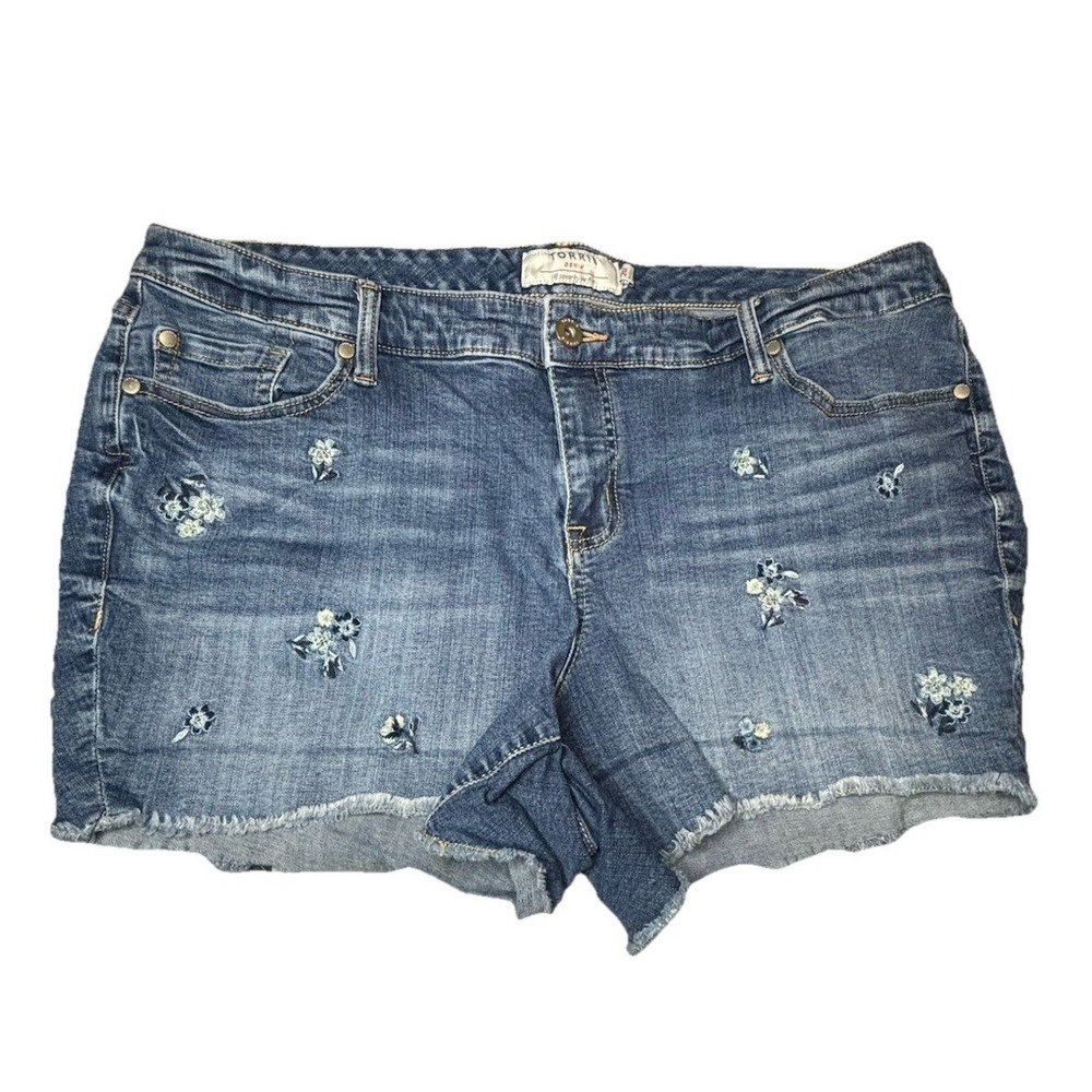 Torrid Women's Denim Jean Shorts Size 20 Embroidered Flowers Plus Size